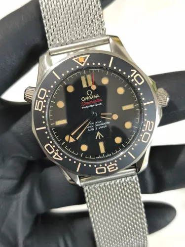 Relógio Omega Seamaster Diver 007