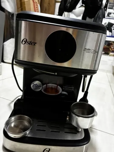 Cafeteira Espresso Double Digital Oster Cor Aço escovado e Preto ( Defeito )