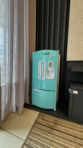 Geladeira infantil