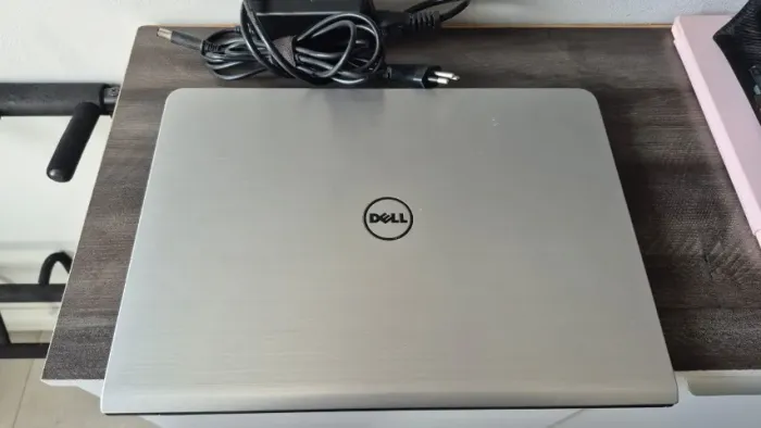 Notebook Dell Inspiron i7 8GB RAM 240 SSD Touch-Screen