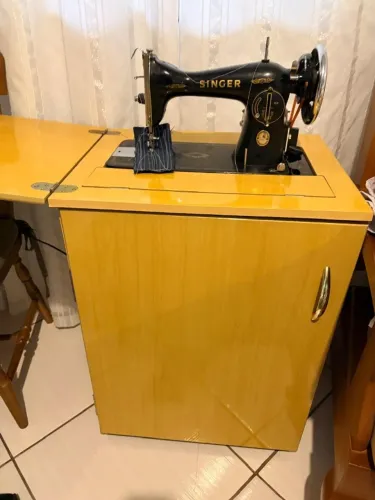 Máquina de Costura Singer 15C