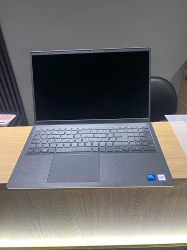 Notebook Dell Inspirion 15 3530