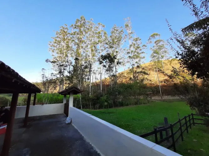 Sítio em São Francisco Xavier ( Roncador)