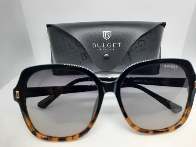 Óculos de sol  feminino Bulget