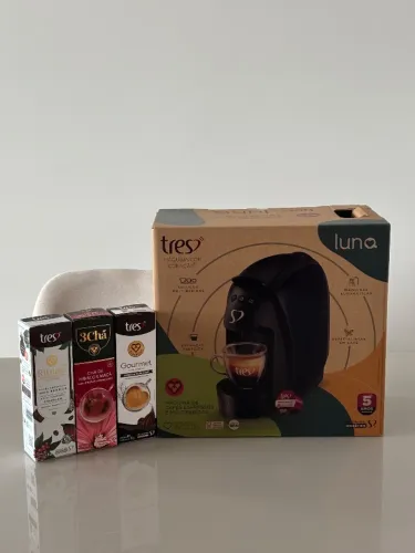 Cafeteira Tres Corações Luna Nova ? Com 3 caixas de cápsula