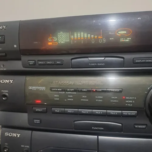 Central do aparelho aiwa LBT N555 muito novas funciona CD