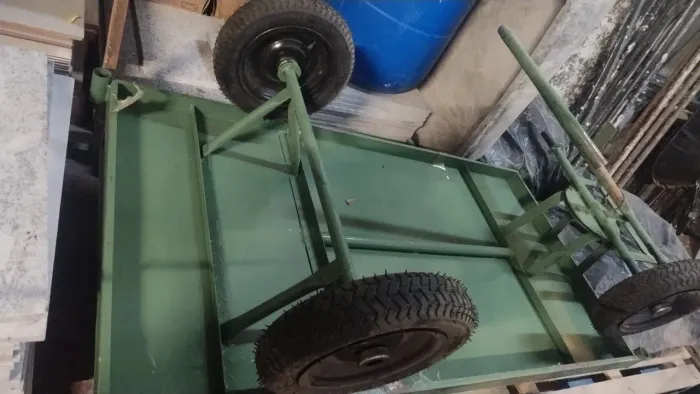 Carrinho Plataforma Metálico Verde 4 Rodas - Pneus Novos
