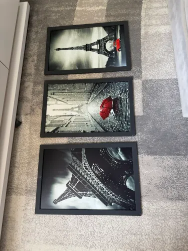 Trio de quadros sem vidro