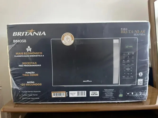 Microondas Britânia Pintura Limpa Fácil 33 Litros 1400W BMO38 110V - Lacrado e com NF