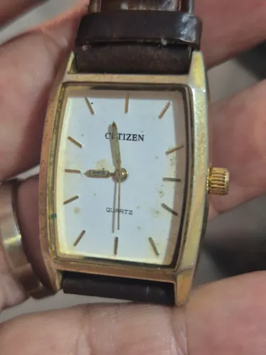 Relógio CETIZEN TANK À QUARTZ - FUNCIONANDO PERFEITAMENTE