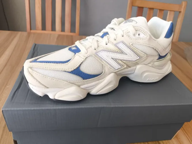 Tênis New Balance 9060