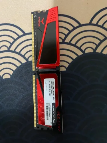 Memória RAM T-Force Vulcan 8GB DDR4 2400 MHz - Funcionando Perfeitamente