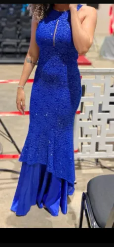 Roupa com pouco uso