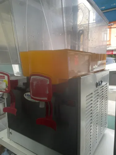 Refresqueira 2 Cubas 15 litros cada 