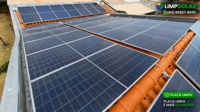 Limpeza de placa solar