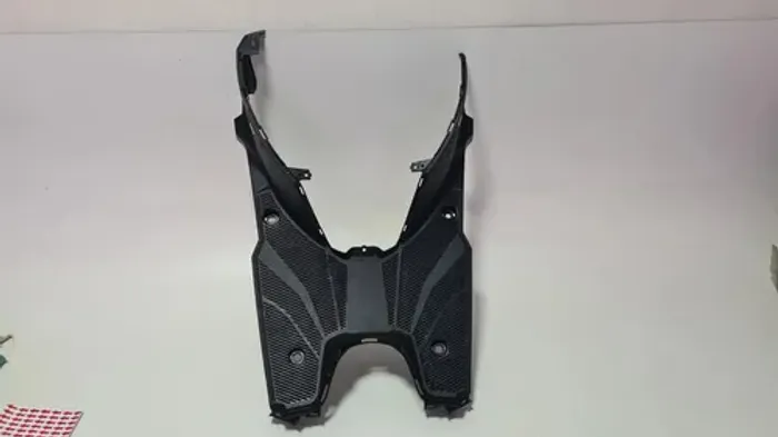 Carenagem Assoalho Pé Yamaha Neo 125 16/23 Detalhes 63054 Preto