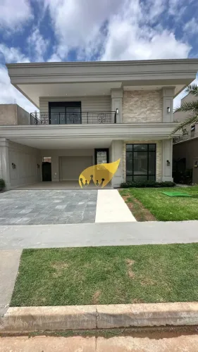 Venda de Casa de Luxo no Florais da Mata, Várzea Grande-MT: 5 Quartos, 5 Suítes, Piscina e