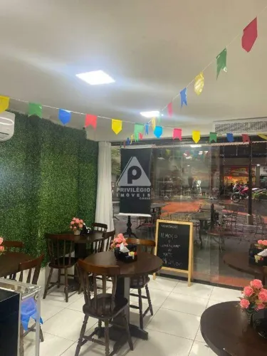 LOJA NO BARRA PLAZA CAFÉ 30 M²