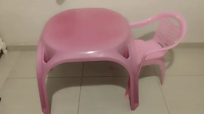 Mesinha com cadeira infantil rosa