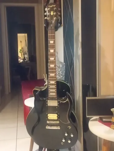 Epiphone SG 400 impecável