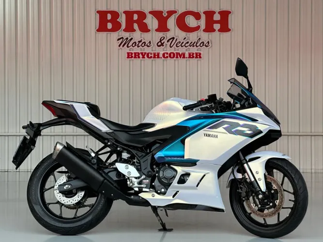 YZF-R3 CONNECTED ABS BRANCA 2025/2026