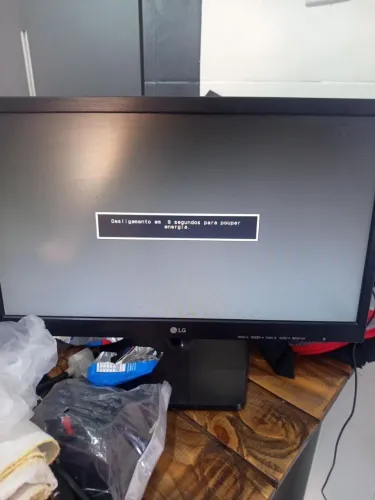 Monitor LG Flatron 19,5" LED 20M37AA-B - Funcionando