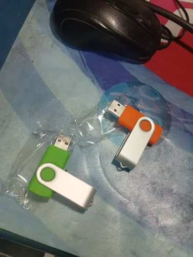 Pendrive 32gb novo
