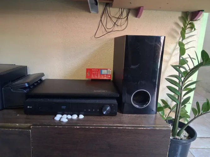 VENDA DE UM APARELHO HOME THEATER