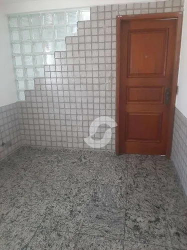 Sala comercial no coração de Niterói ??