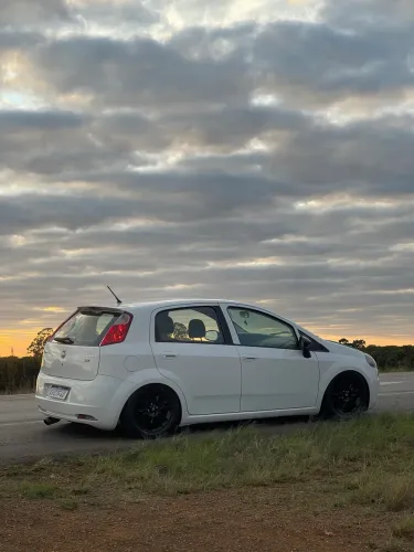 Fiat Punto Attractive 1.4 Fire Flex 8V 5P 2012