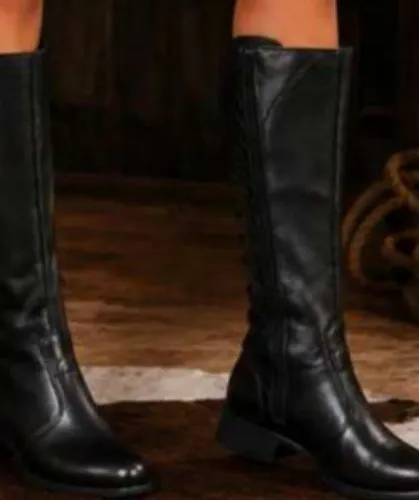 Vendo bota nova