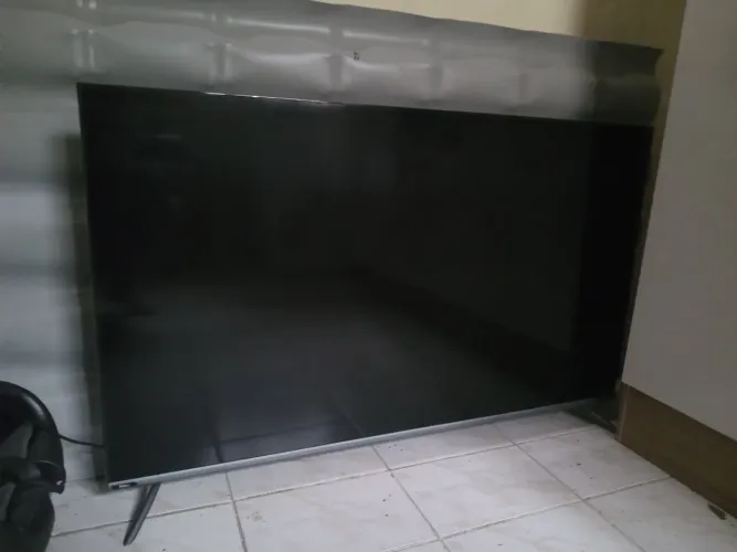 TV smart 50, com defeito