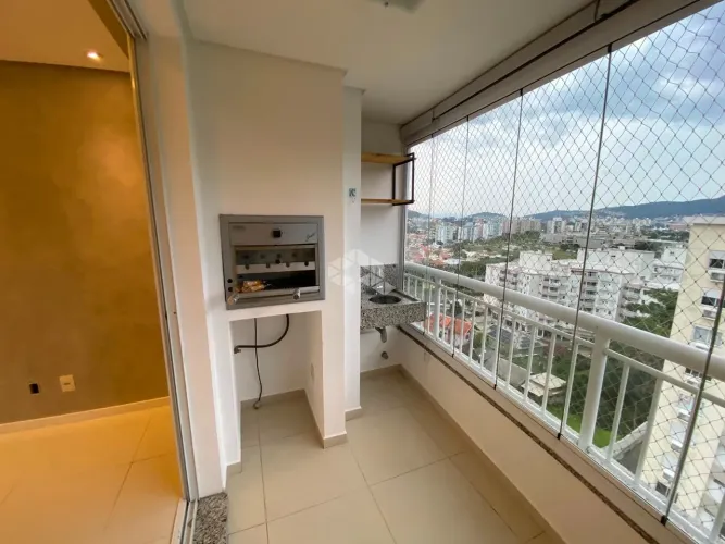 Apartamento à Venda no Itacorubi - 2 Quartos, Suíte, Sacada com Churrasqueira e Vista Priv