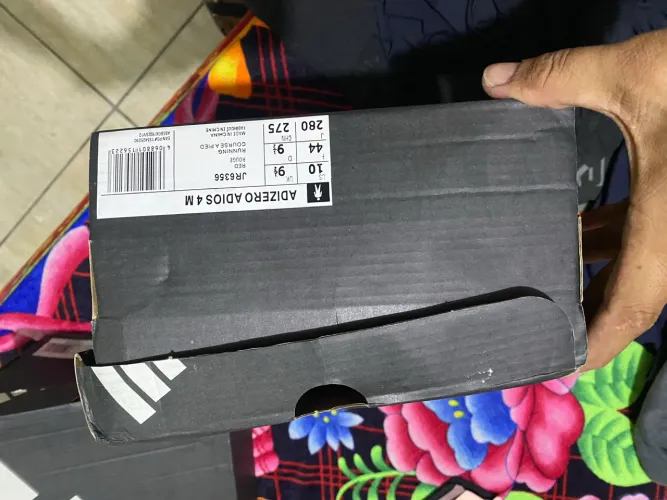 Tênis adidas
