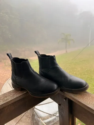 Bota texana anatômica couro rústico preto, bico redondo Xucrão Boots
