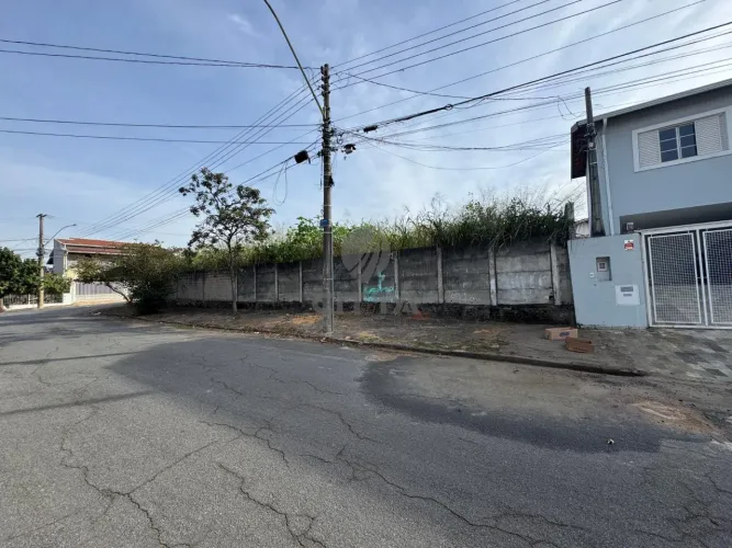 Terreno residencial/comercial à venda no bairro Vila Nogueira em Campinas/SP.