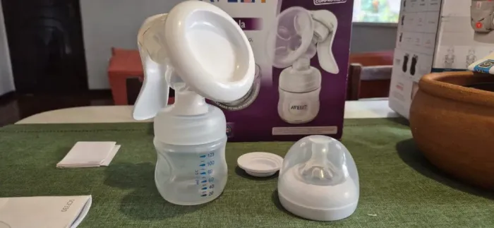 Bomba extrator de leite manual Phillips Avent Pétala