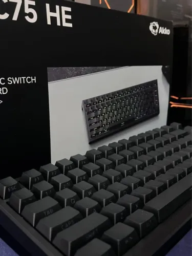 Teclado Magnético Akko Tac75 HE