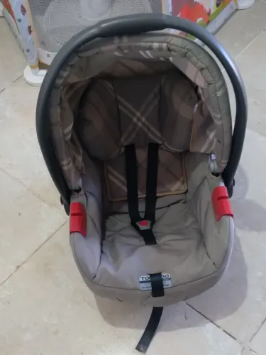 Bebê conforto touring burigotto