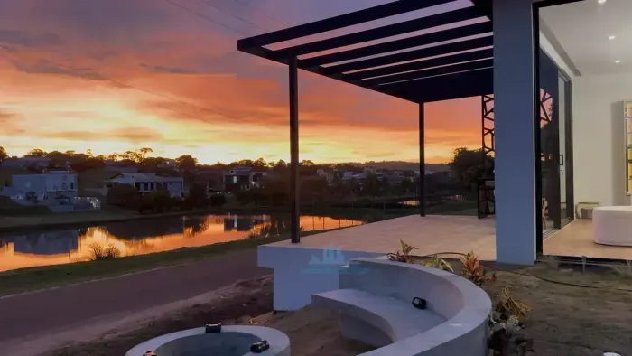 Casa de frente para os lagos no Riviera de santa Cristina 13! Aluguel de diárias!