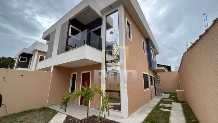 Casa duplex com 3 quartos no bairro mais querido de Rio das Ostras-RJ; Jardim Mariléa