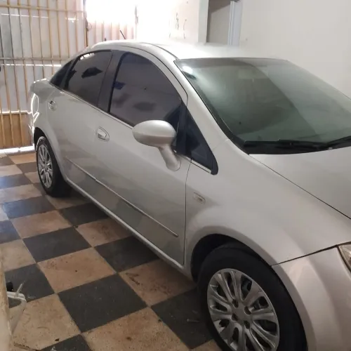 Fiat Linea LX 1.9/ 1.8 Flex 16V 4P 2010