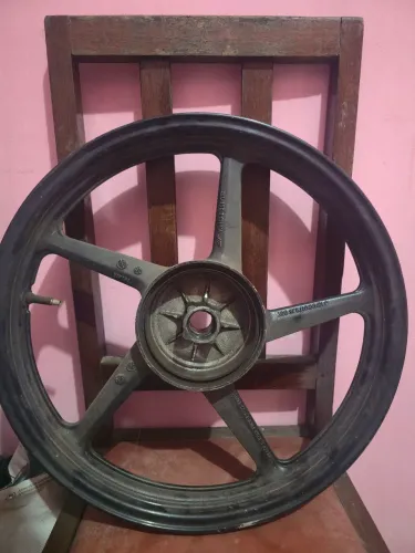 Roda traseira Yamha fazer 150