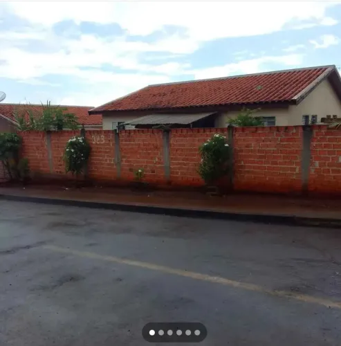 Vendo ou *Troco na região entre Biguaçu, São José e Palhoça SC* a casa fica em Apucarana