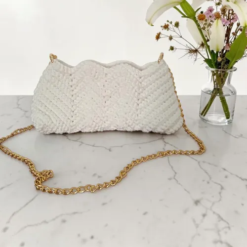 Bolsa Croche  luxo Trabalhada Branca