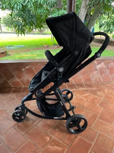 Carrinho e bebê conforto Safety First