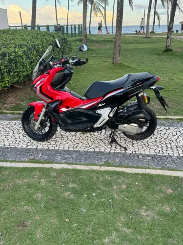 Honda adv 150