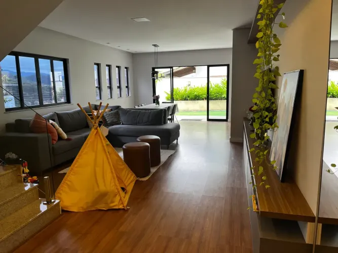 Casa para venda com 239 metros quadrados com 3 quartos em Centro - Sapucaia - Rio de Janei