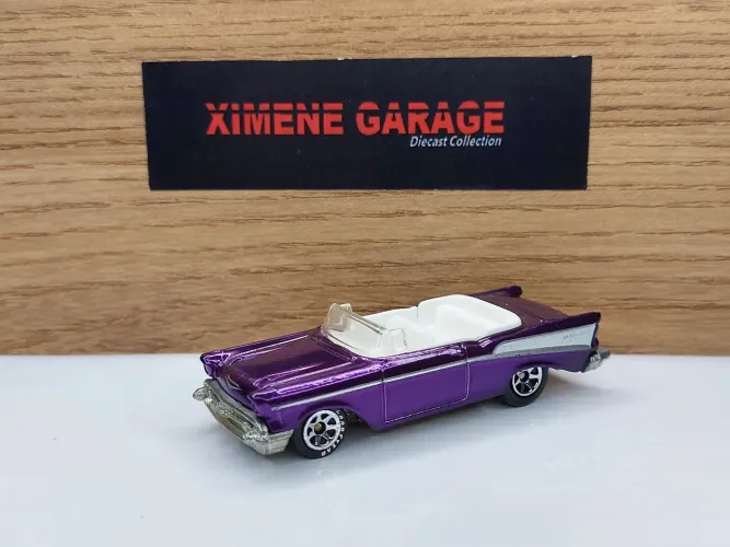 Hot Wheels Classics 1957 Chevy BEL AIR Convertible