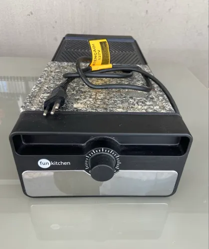 Raclette Grill Elétrica Gourmet Antiaderente Fun Kitchen